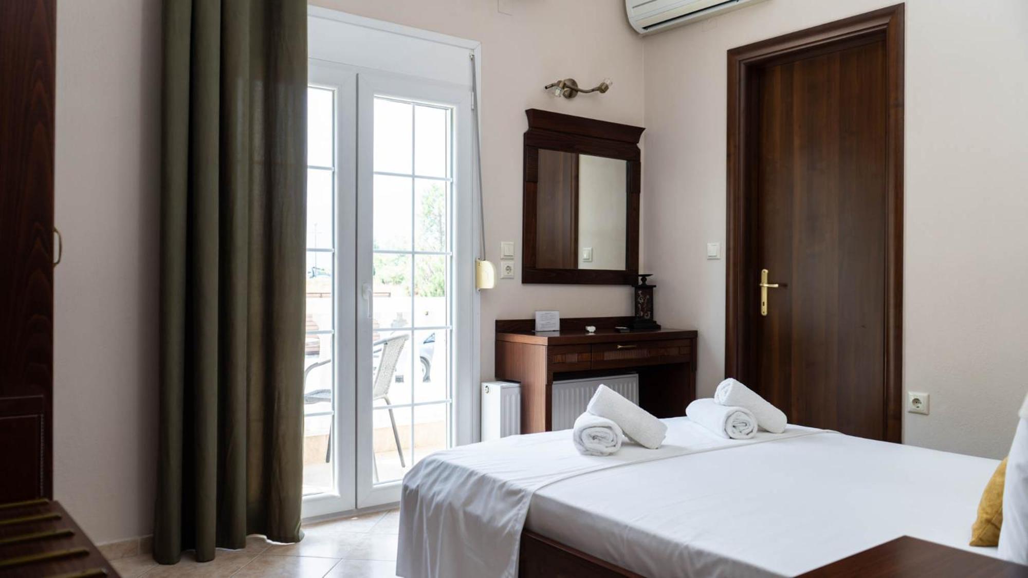 Spilaio At Meteora Hotel Kalampáka Ngoại thất bức ảnh